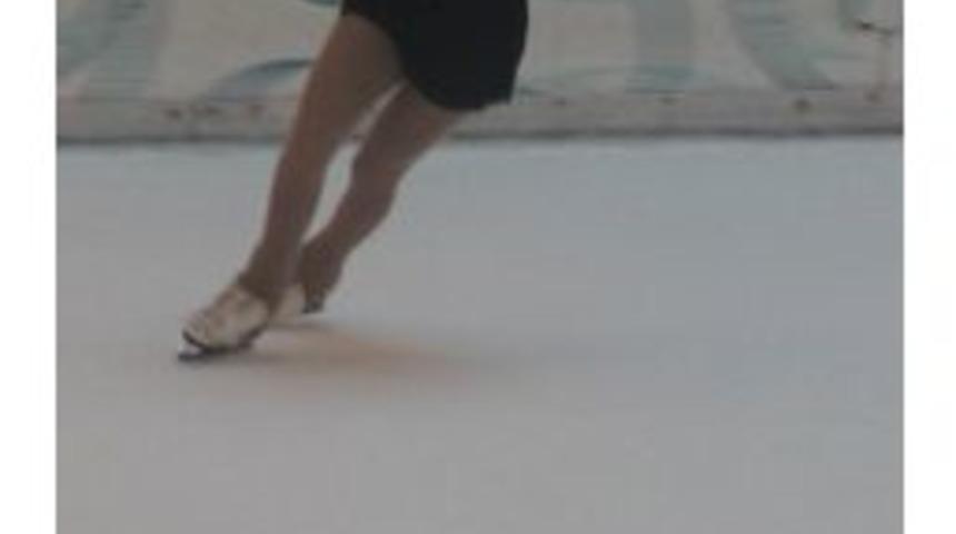 Buz Pistinde "fırtına" Gibi Estiler