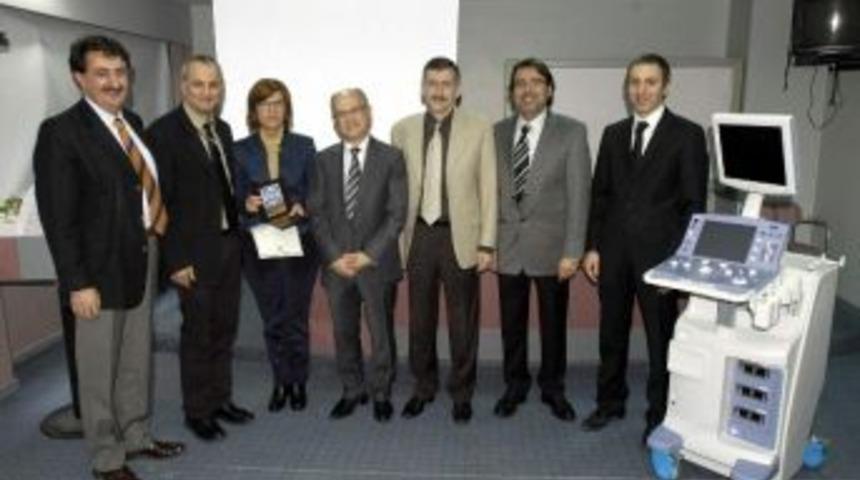 Epilepsi N&ouml;betinden Tedaviyle Kurtuldu, Fak&uuml;lteye Bağış Yaptı