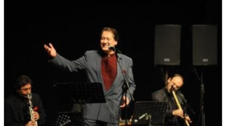 Ahmet &Ouml;zhan &Ouml;ğretmenler İ&ccedil;in S&ouml;yledi