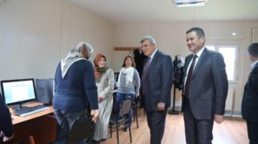 Başkanlar,ko-mek Kurs Merkezini Ziyaret Etti