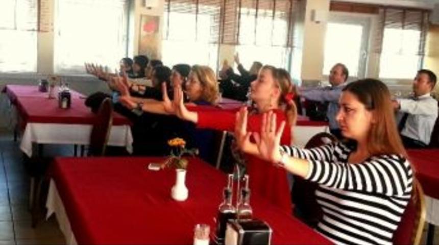 Kamu Çalışanlarına İşyeri Egzersizi