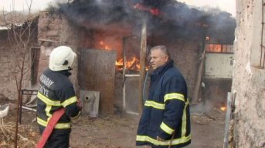 Aksaray’da Yangın Paniği