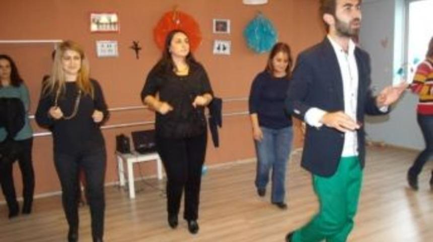 Ak&ccedil;akoca'da Eyl&uuml;l Sanat Merkezi A&ccedil;ıldı