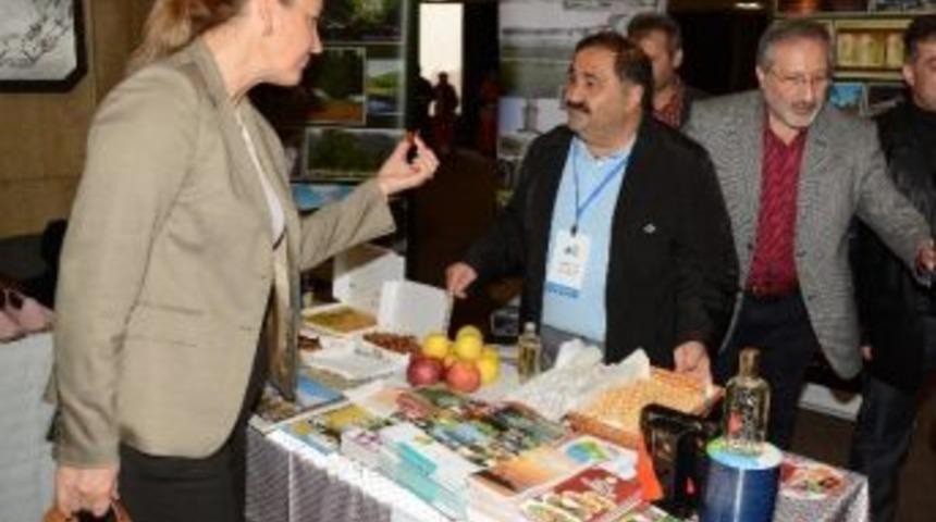 Beyazay Derneği Bulgaristan’da Düzce Standı Açtı