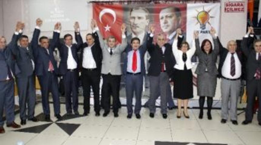 Ak Parti Gaziemir'de Y&ouml;netime "12 Dev Adam" Talip