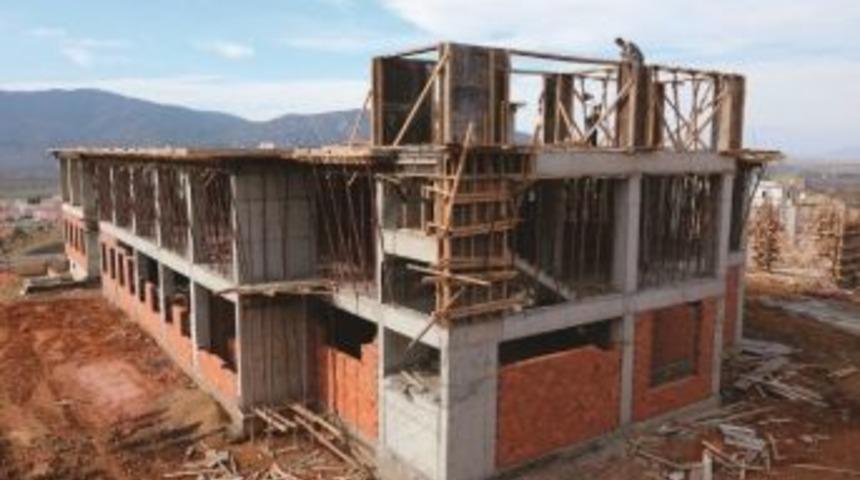 Sel&ccedil;uk Belediyesi'nden Eğitime Destek