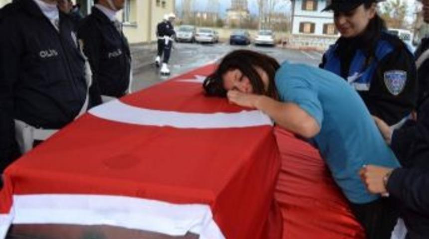 Emniyet M&uuml;d&uuml;rl&uuml;ğ&uuml;nde Ağlatan T&ouml;ren