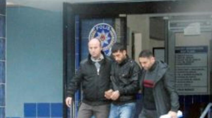 Bir Haftada 4 İş Yerini Soyan Zanlı Yakalandı