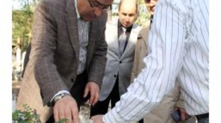 Milletvekili Yılmaz, Seyyid Kutbeddin Camii'nde