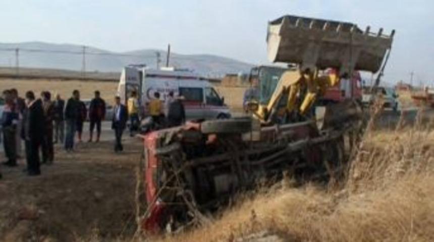 Ereğli'de Araz&ouml;z Devrildi: 1 &Ouml;l&uuml;, 1 Yaralı