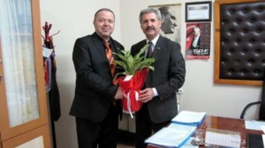 &Ouml;demiş'te Dersanecilere Başkan Keskin Morali