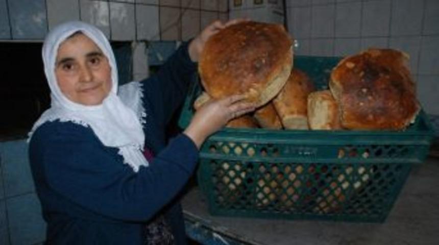 Ekmek Yaparak İş Hayatına Başlayan Annenin Başarı &Ouml;yk&uuml;s&uuml;