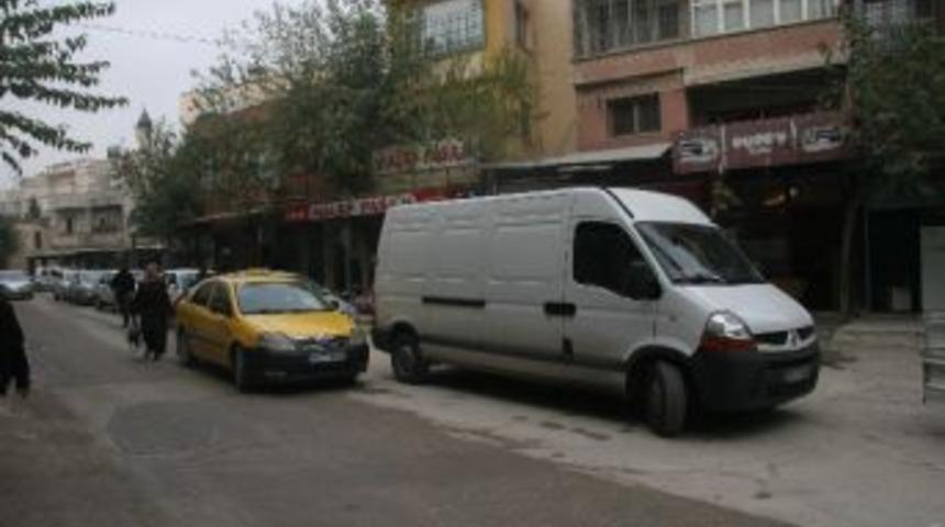 Kilis Cadde Ve Sokakları Araç Yoğunluğunu Kaldırmıyor