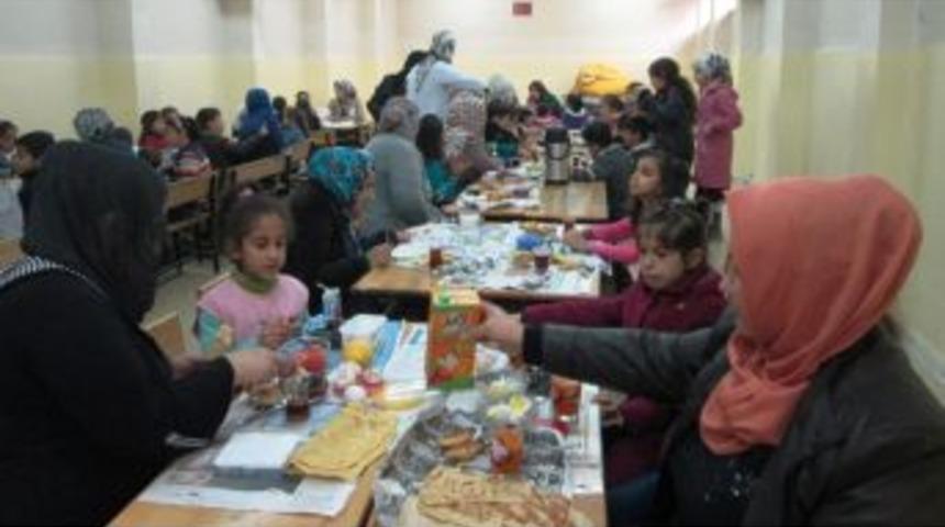 Eğitim &Ccedil;alıştayının Meyveleri Toplanıyor