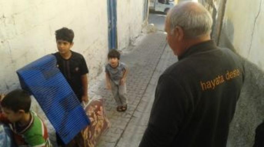 Suriyeli Sığınmacılara Kışlık Yardımı