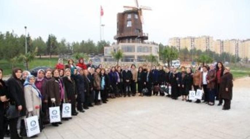 Ak Partili Kadınlar, Şahinbey Belediyesi Şelale Parkı Gezdi