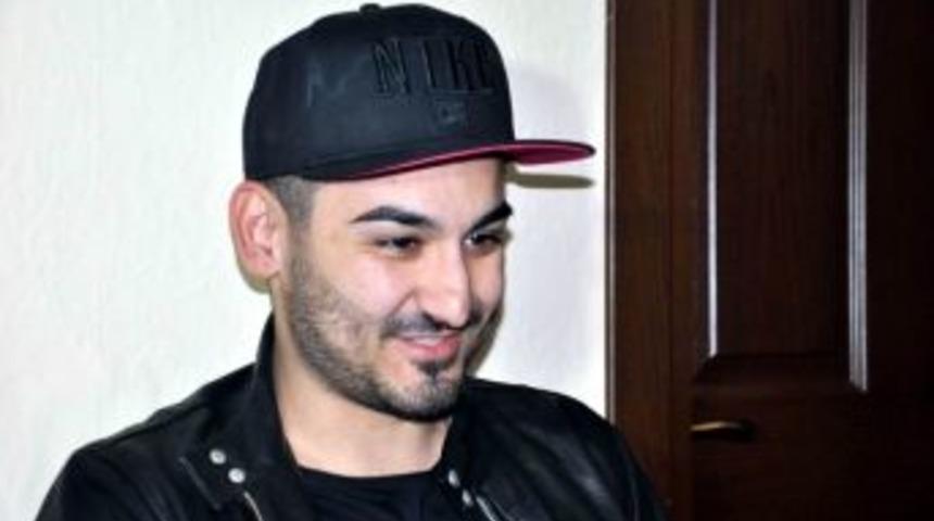 İlkay G&uuml;ndoğan, Babaannesinin Cenazesi İ&ccedil;in Balıkesir'de