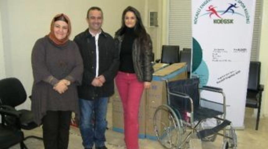 Engelli Sporculara İzmit Belediyesi&rsquo;nden Tekerlekli Sandalye