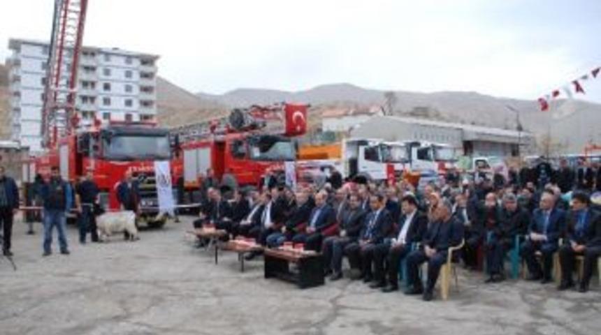 Bitlis Belediyesi Ara&ccedil; Parkını Genişletiyor