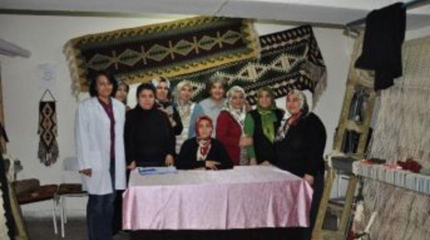 Kilim Dokuma Kursu Tamamlandı