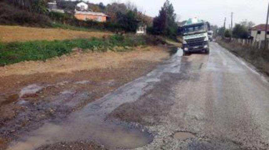 Beton Mikseri Yola G&ouml;m&uuml;ld&uuml;