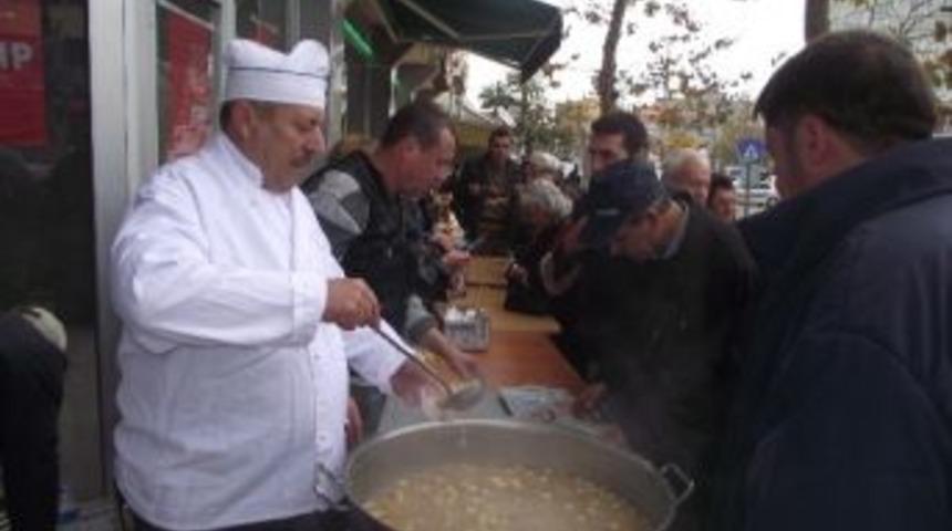 Chp Muratlı &Ouml;rg&uuml;t&uuml; Aşure İkramı Yaptı