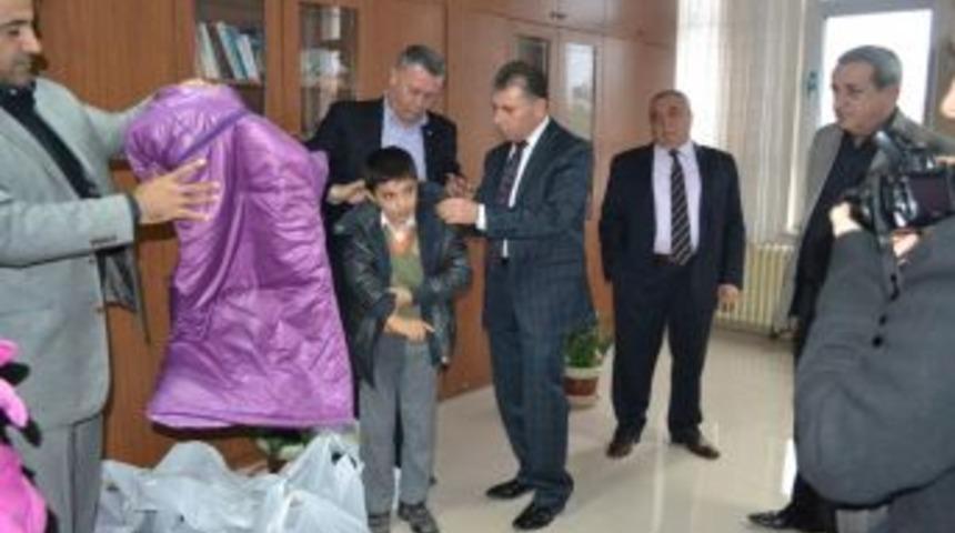 BATSO’dan 2 Bin Öğrenciye Giyim Yardımı Yapıldı