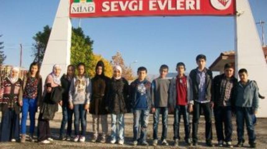 &Ouml;ğrencilerden Anlamlı Ziyaret