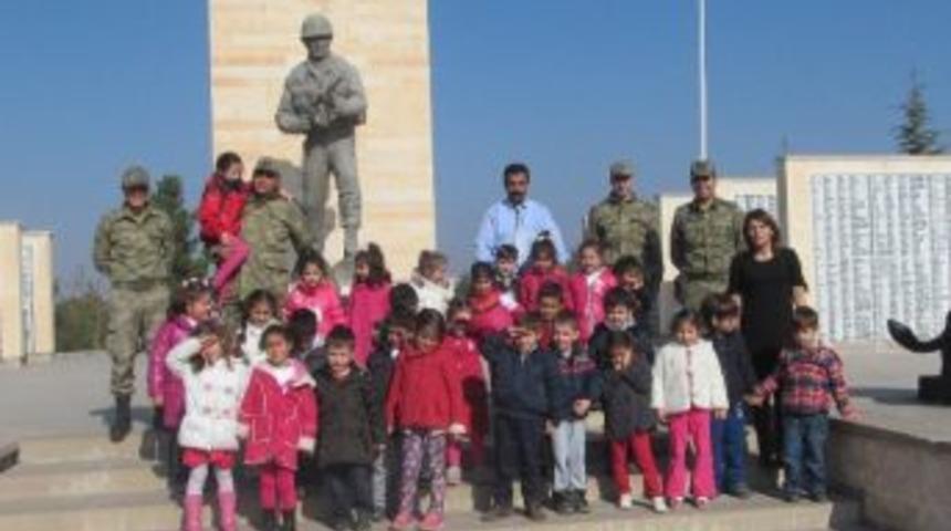Anaokulu &Ouml;ğrencileri Huzur Ev İle Şehit Ve Gazi M&uuml;zesini Ziyaret Etti