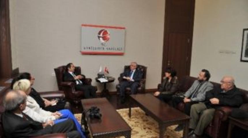 Engelsiz Yaşam Platformu &Uuml;yelerinden Vali Tuna&rsquo;ya Ziyaret