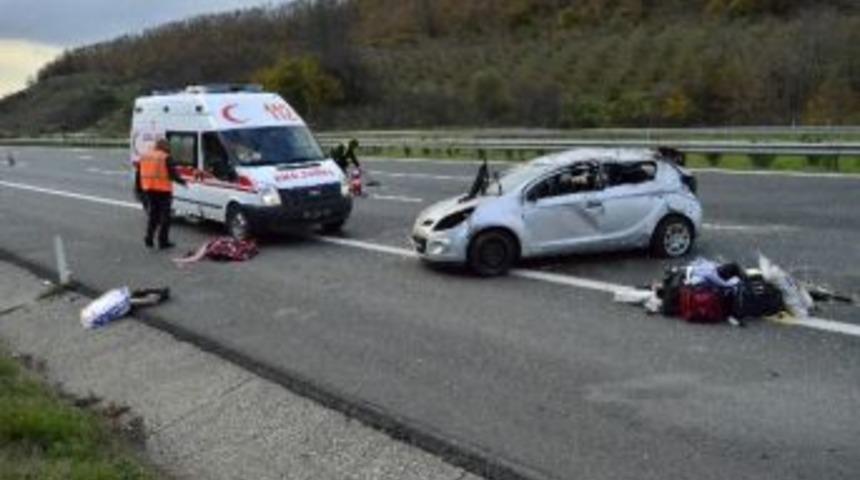 D&uuml;zce Tem Otoyolunda Kaza: 2 Yaralı