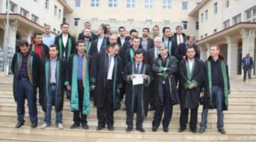 Siirt Barosu, Bir Avukata Yapılan Saldırıyı Kınadı