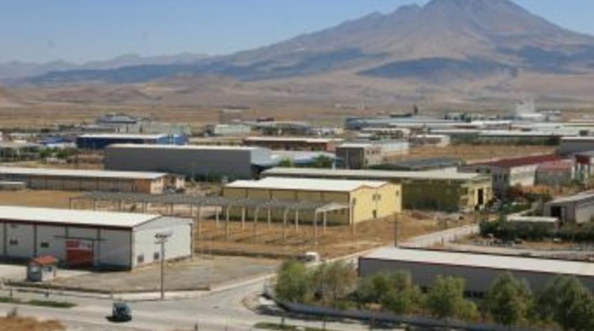 Organize Sanayi B&ouml;lgesi Yatırımcıların Ilgisini &Ccedil;ekmeye Devam Ediyor