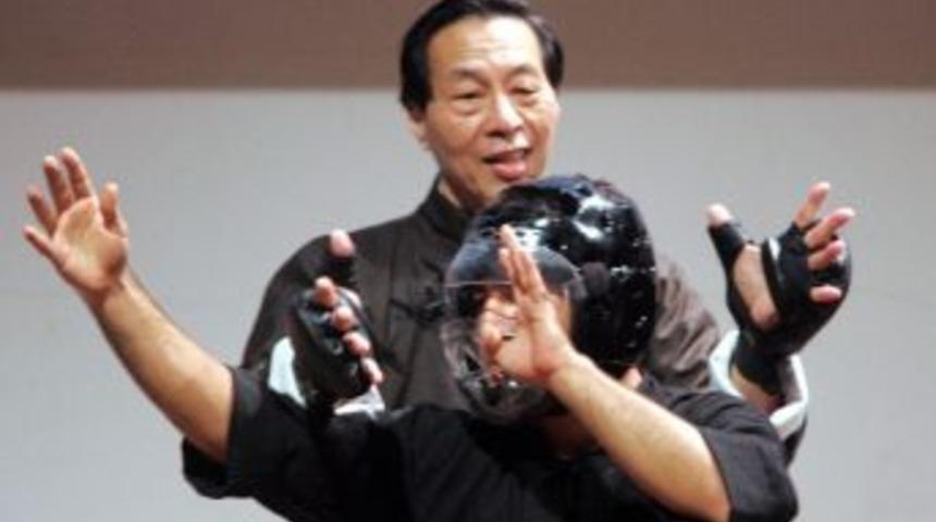 Saniyede Sekiz Yumruk Atan Adam Antalya'da