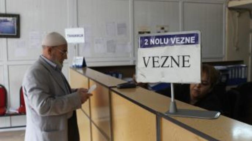 Sarı&ccedil;am&rsquo;da Vezneler Hafta Sonu Da A&ccedil;ık