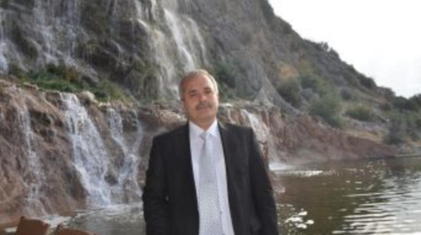 Kozan Kalesi'ne Yapay Şelale Yapıldı