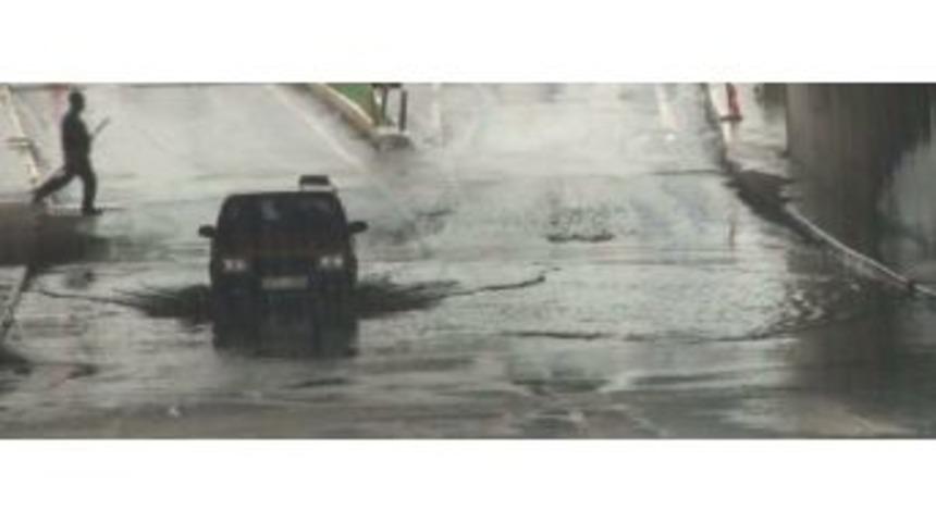 Tekirdağ Sağanak Yağmura Teslim Oldu