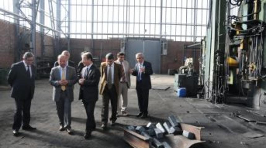 Vali Kolat MKEK Fabrikalarını Inceledi