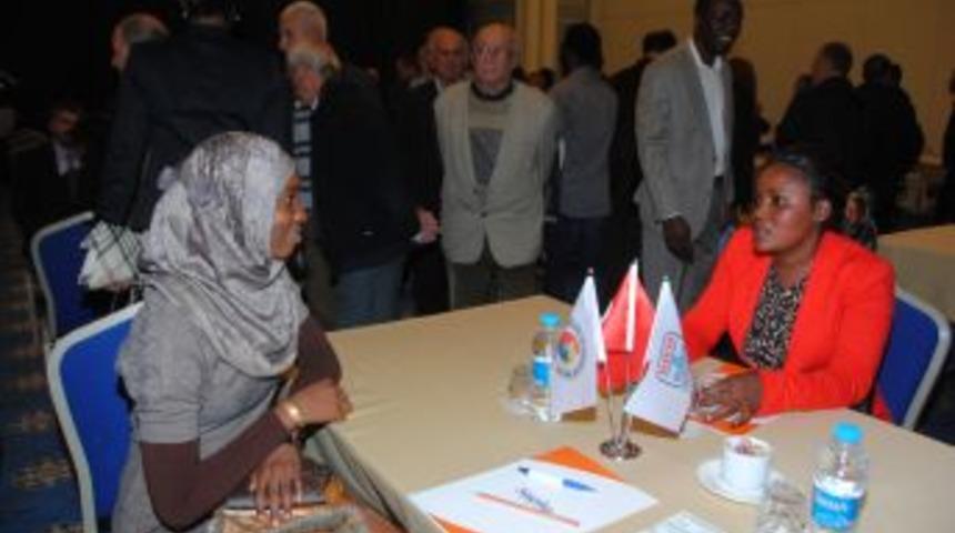 Manavgat'ın Ihracatla Tanışması 'Merhaba D&uuml;nya' Buluşmasıyla Başladı