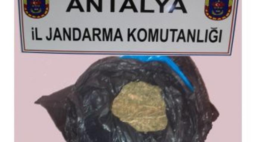 Jandarma 11,1 Kiloğram Esrar Ele Ge&ccedil;irdi