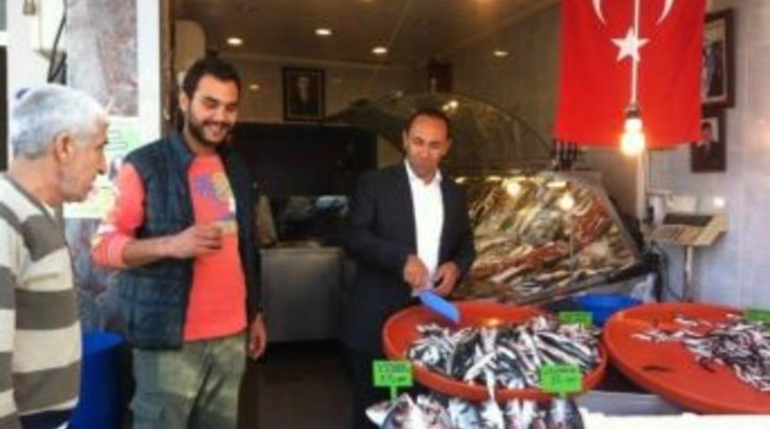 Chp'li Burak Oğuz Urla'nın G&ouml;nl&uuml;n&uuml; Kazandı