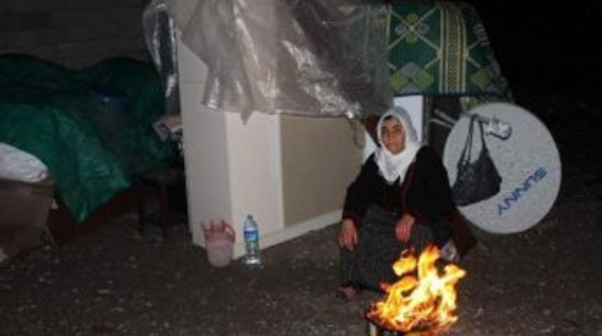 3 &ccedil;ocuk annesi dul kadın kış ortasında sokakta kaldı