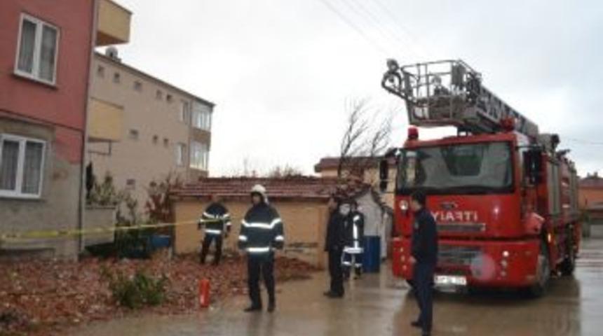 Patlayan Doğalgaz Borusu Korku Dolu Anlar Yaşattı