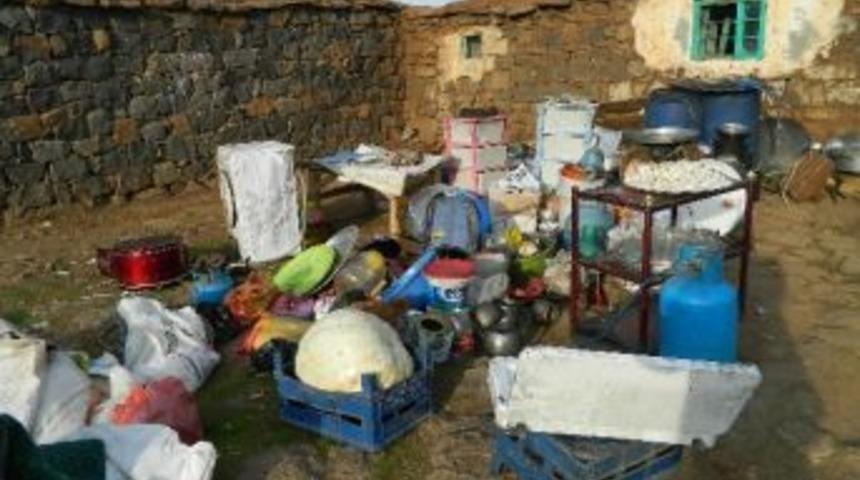 Syd Vakfı&rsquo;ndan Evi Yanan Aileye Yardım Eli