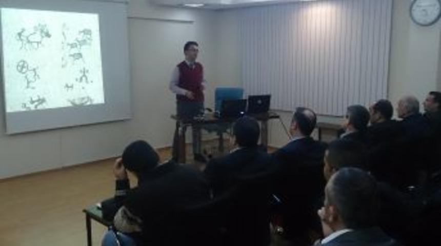 Memurlara Sosyal Medyanın &Ouml;nemi Uygulamalı Anlatıldı