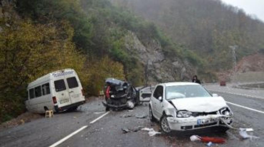 Zonguldak&rsquo;ta Zincirleme Trafik Kazası: 11 Yaralı