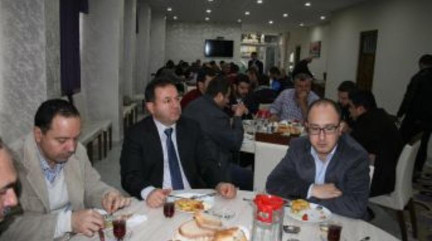 Bergamalı Işadamları Dershanelerin Kapatılmasını Konuştu