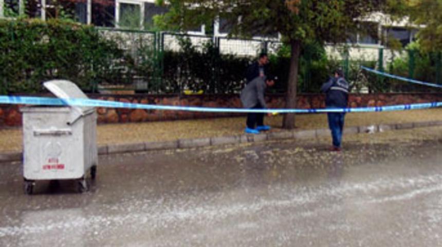 Hastane &ouml;n&uuml;nde dehşet