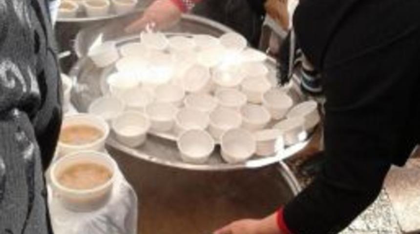 Soma'nın Ak Kadınlarından Aşure Hayrı