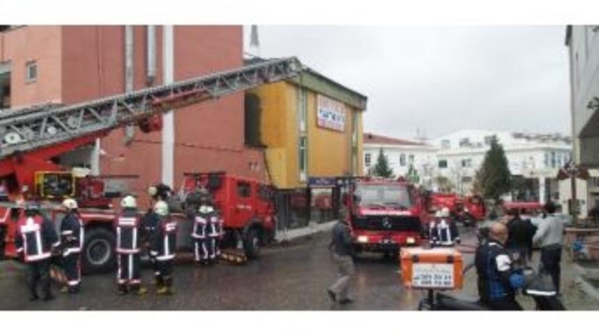 Koltuk İmalathanesinde Korkutan Yangın